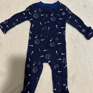 Nike Footie Pajamas 0-3 months